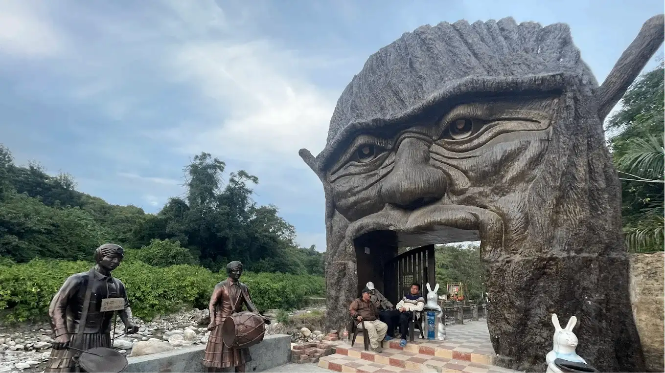 GUCCHUPANI ROBBERS CAVE